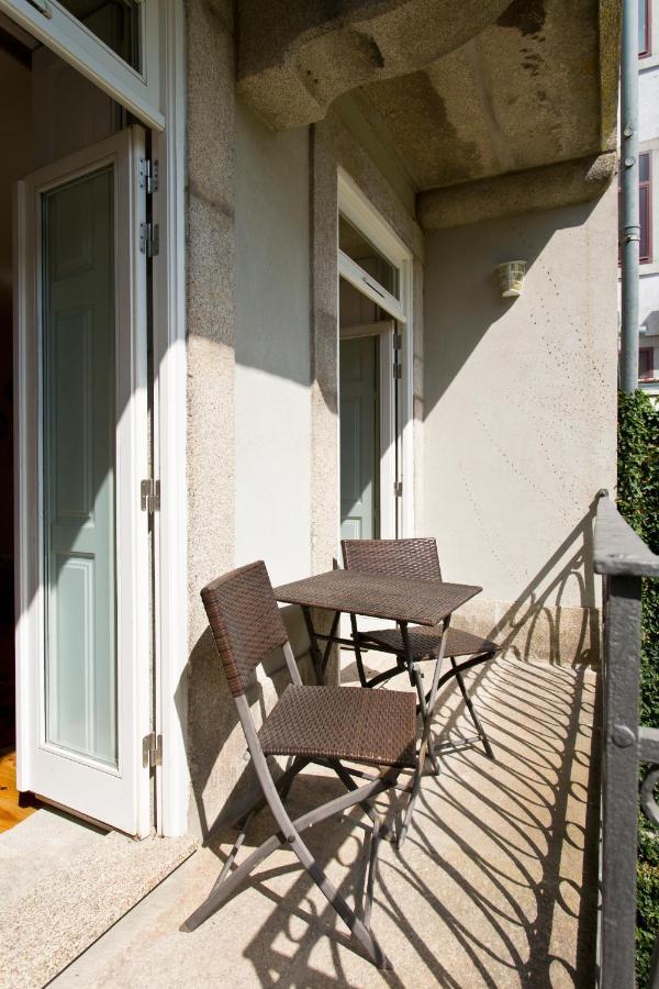 Boutique Rentals- Hidden Garden Porto'S Downtown Bagian luar foto