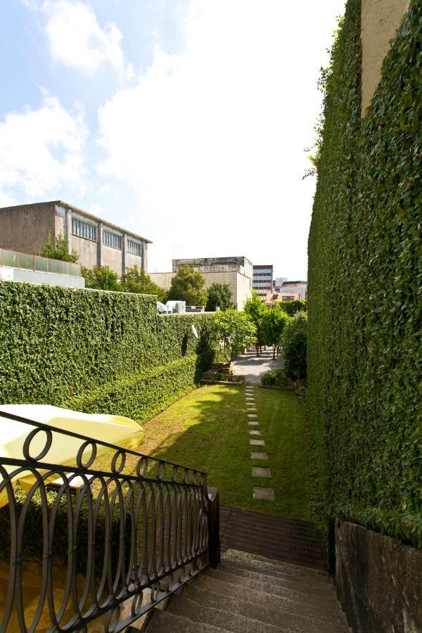 Boutique Rentals- Hidden Garden Porto'S Downtown Bagian luar foto