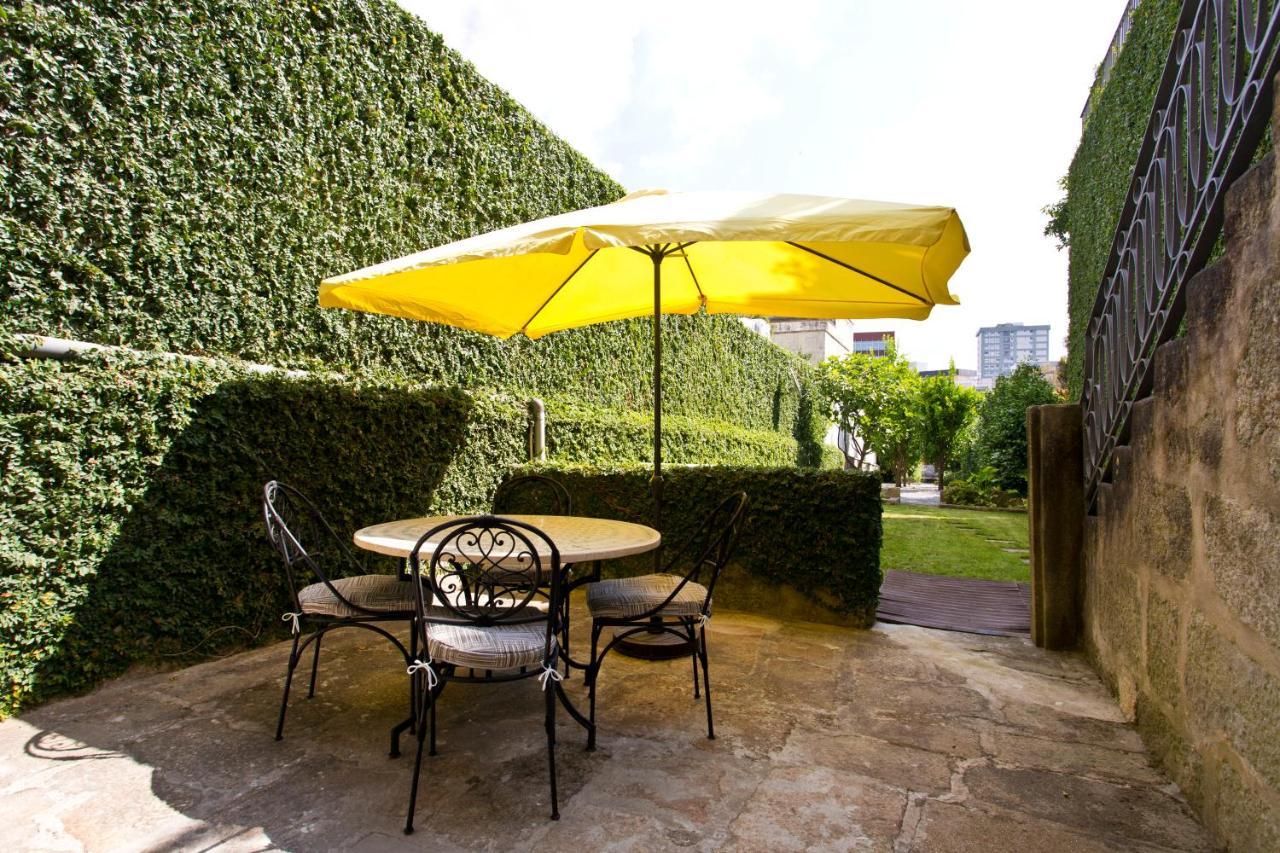 Boutique Rentals- Hidden Garden Porto'S Downtown Bagian luar foto